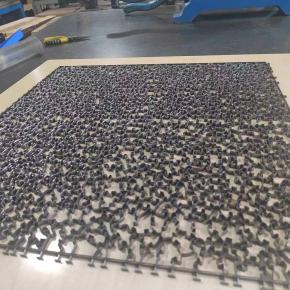 Irregular jigsaw puzzle die