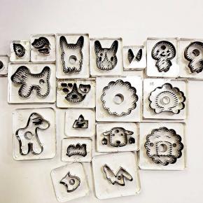 Arcylic cutting die